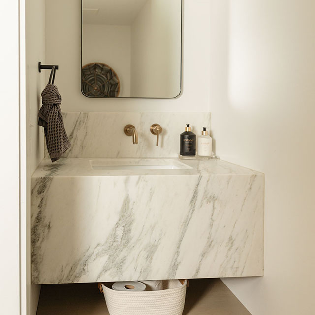 Marble Apron Sink - Designer #Luxlivingwithbeth